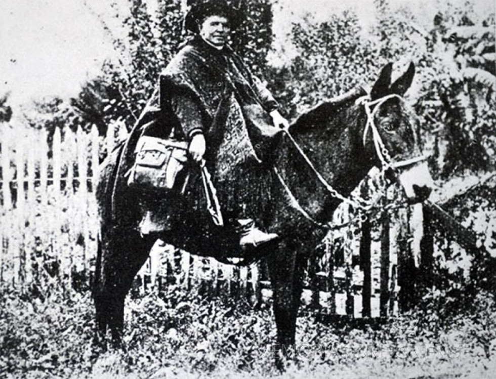 || Padre Theodor Amstad, de origem suíça, em visita às comunidades de seus fiéis e pregando a doutrina da cooperativa de crédito.
Imagem: Acervo Cooperforte - FOTO 1 -