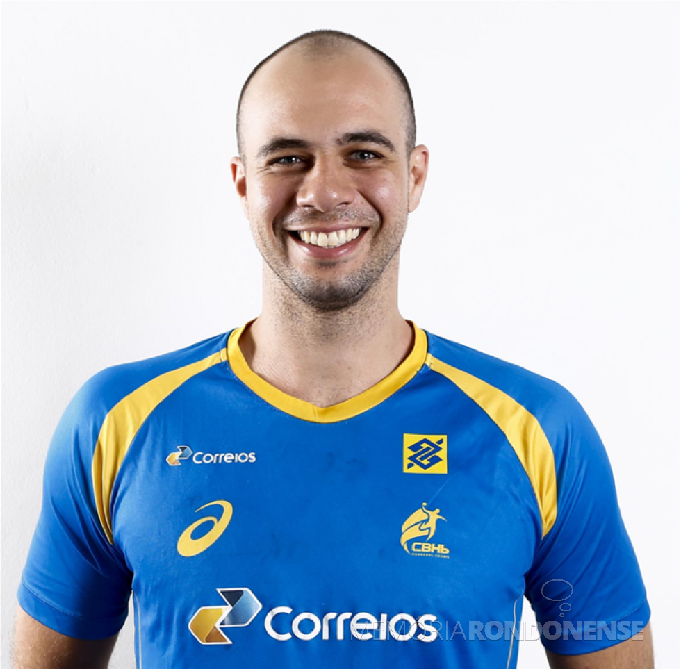 || Atleta olímpico de handebol Henrique Selicani Teixeira que proferiu palestra em Marechal Cândido Rondon, em 21 de julho de 2017.
Imagem: Acervo CBHb - FOTO 20 -