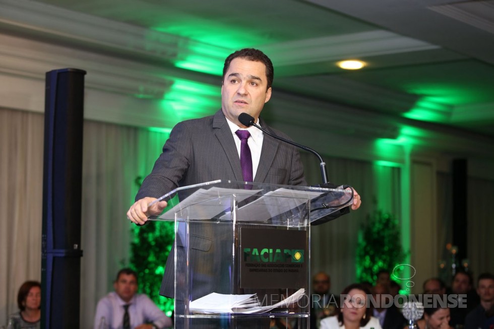 || Empresário Marco Tadeu Barbosa em seu discurso de posse como presidente da FACIAP, gestão 2017/2018.
Imagem: Acervo Faciap - FOTO 6 -