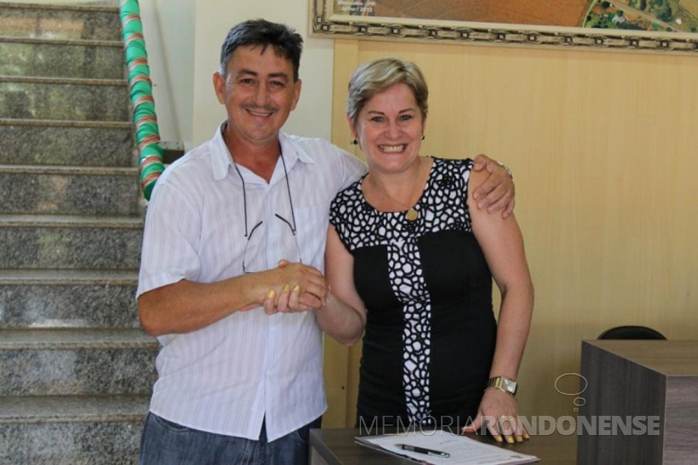 || Vice-prefeito Vilson Martins ao assumir o cargo de prefeito em exercício em novembro de 2014, em virtude de viagem à Europa da prefeita Cleci Loffi.
Imagem: Acervo O Presente - FOTO 15 -
