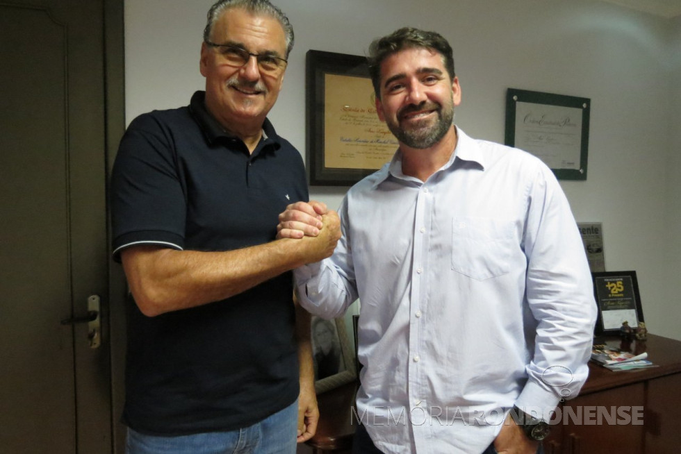 || Empresários Arno Kunzler e Paulo Rodrigo Copetti anunciando o encerramento da sociedade em comum na Editora O Presente Ltda., em março de 2018.
Imagem: Acervo O Presente - FOTO 12 -