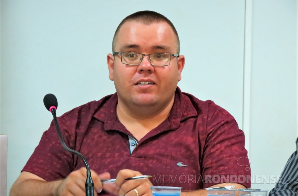 || Vereador Cleiton Freitag que renunciou a vice-presidência da Câmara Municipal de Marechal Cândido Rondon, no começo de abril de 2019.
Imagem: Acervo Imprensa CM-MCR - Crédito: Cristiano Marlon Viteck - FOTO 23 -