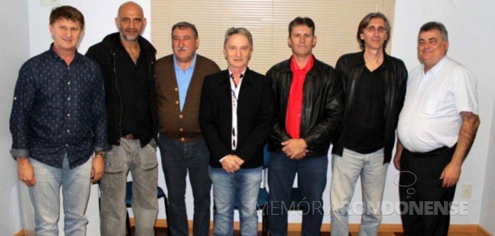 || Comissão provisória do Partido Social Cristão (PSC), de Marechal Cândido Rondon, nomeada  em julho de 2015. 
Da esquerda à direita: empresário Nilson Erno Hachmann, Luiz Alberto Trentin (Sassa), professor Arlindo Figur, professor Ario Martiny, empresário Airton Ruben Wiederkehr, João Scopel e engenheiro-civil Vitor Giacobbo. 
Imagem: Acervo O Presente - FOTO 17 -