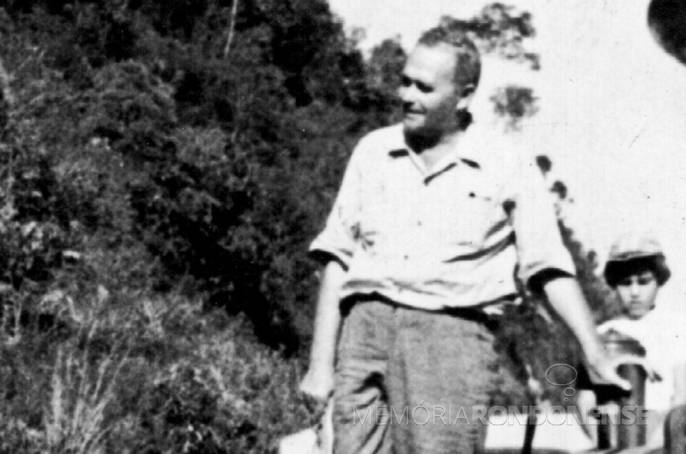 || Willy Barth que assumiu como diretor-gerente da Maripá, em março de 1949. 
Imagem:  capa do livro Willy Barth - Uma biografia - Toledo (PR).  -- FOTO 1 -