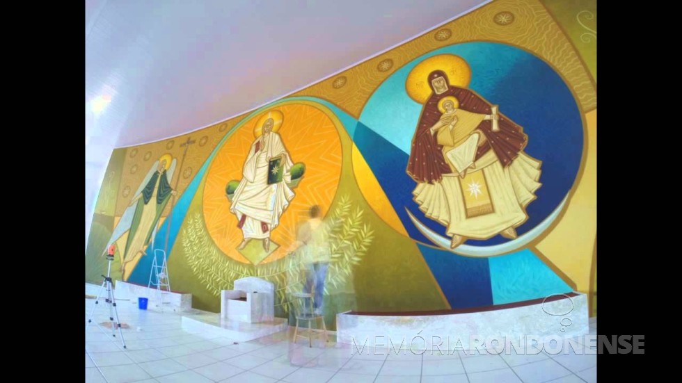 || Painel iconográfico junto ao presbitério da Igreja Maria - Mãe da Igreja, no Bairro Botafogo, em Marechal Cândido Rondon. 
Imagem: Acervo Memória Rondonense - FOTO 19 - 