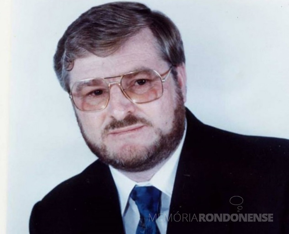 || Padre Irineu Roque Scherer, depois bispo, ordenado sacerdote em 1977. 
Imagem: Acervo Miguel Fernandes Reichert - FOTO 12 -