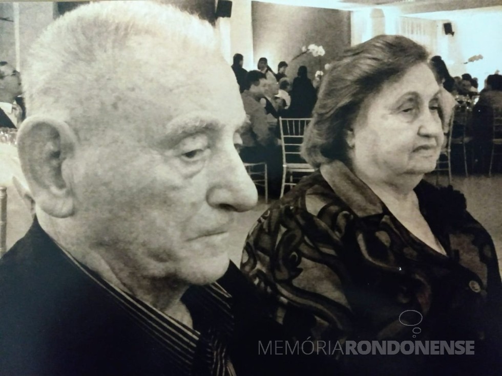 || Casal Ignez e Marianino Ricardi que chegou de  mudança a Marechal Cândido Rondon, em julho de 1957. 
Imagem: Acervo Agrícola Horizonte - FOTO 1 -