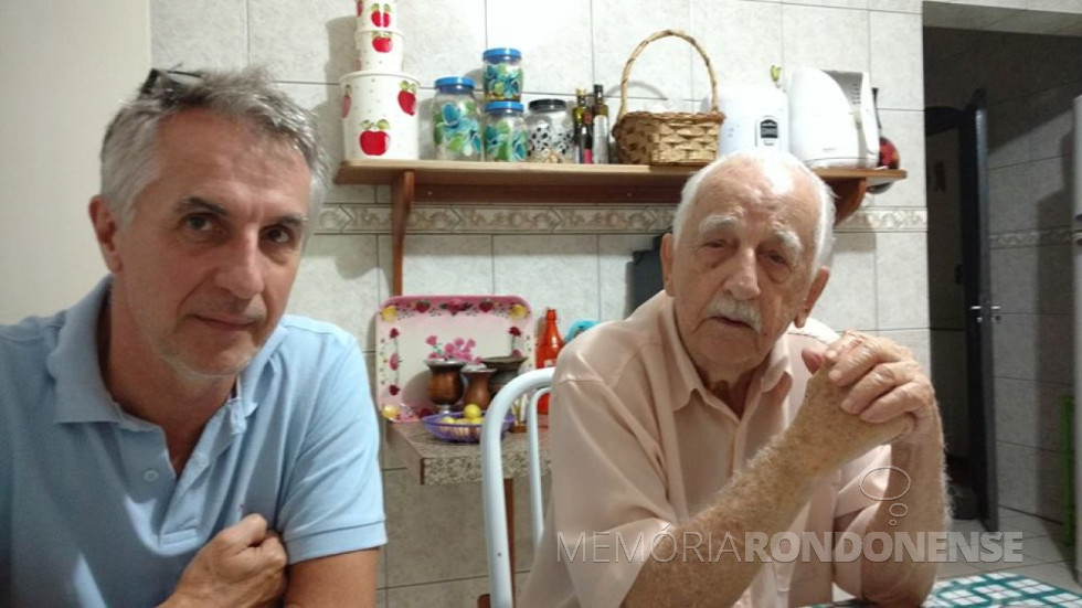 || Pioneiro rondonense Oscar Kaefer (falecido em maio de 2018) com o filho Valdir (Nuki).
Imagem: Acervo pessoal - FOTO 7 -