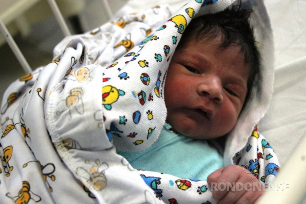 || Menino Lucas José que foi o parto de nº 500 no Hospital Municipal Dr. Miguel Cruzatti. 
Imagem: Acervo O Presente - FOTO 13 -