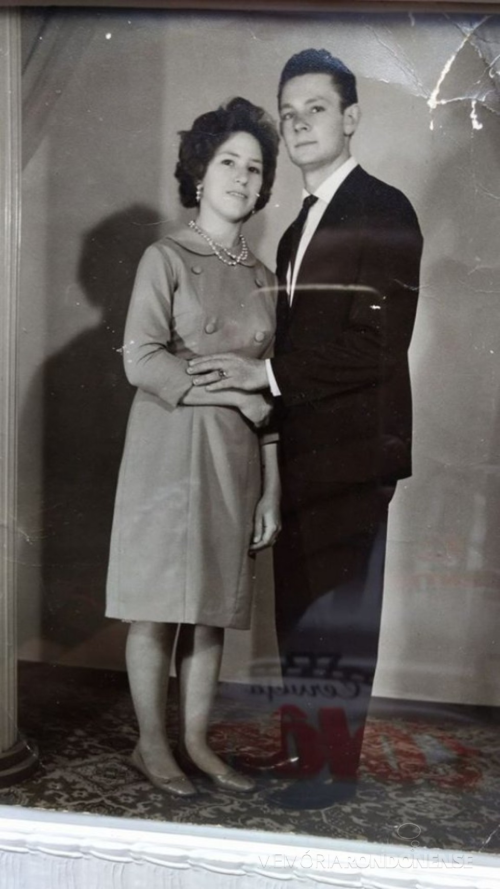 || Casal Margarida Eugênia (nascida Martinazzo) e Ermin Alebrandt em foto do dia de seu casamento, em 15 de julho de 1967. 
Imagem: Acervo da família - FOTO 8 - 