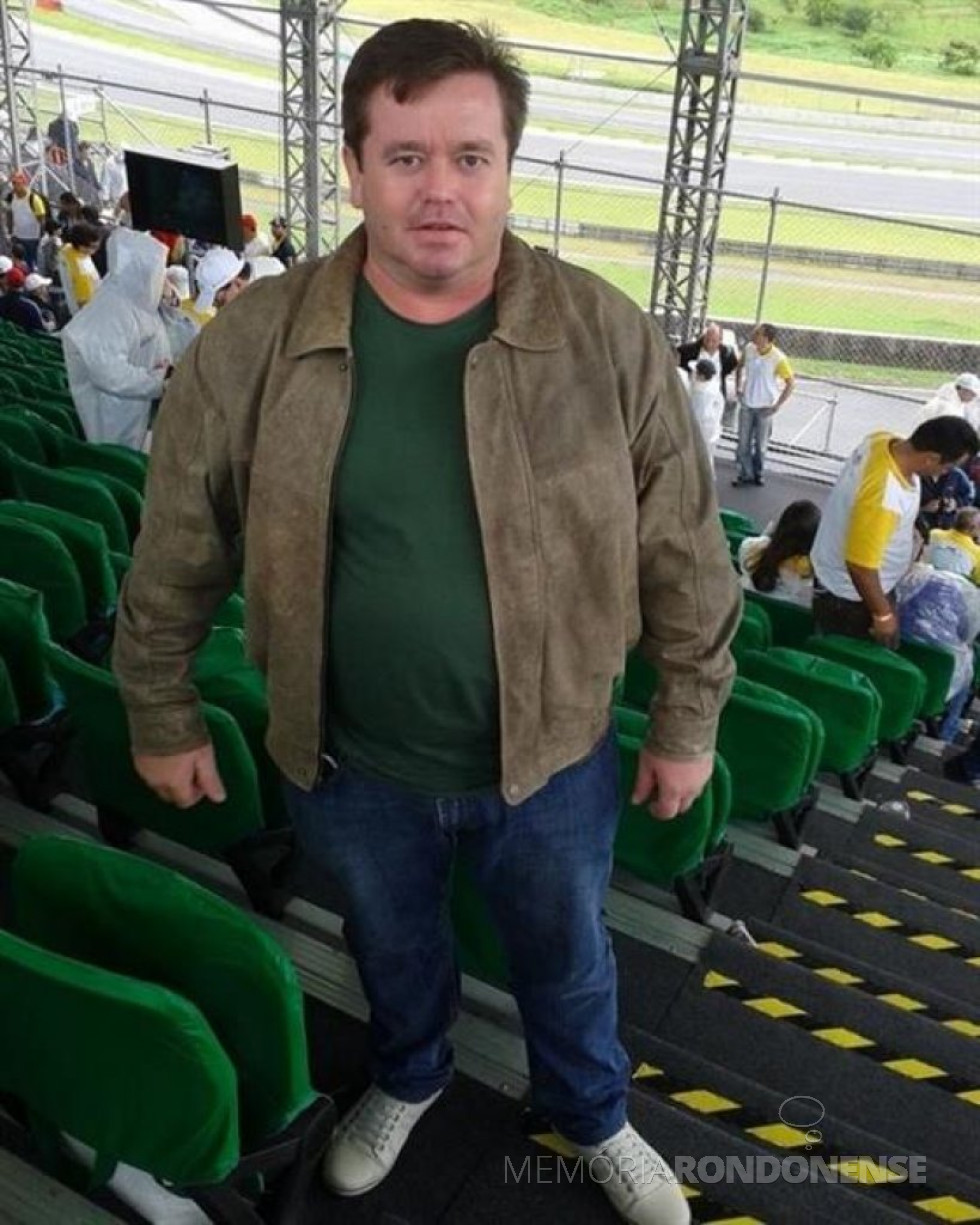 || O rondonense Adilson Stülp, assassinado em 07 de março de 2015, na capital Boa Vista, de Roraima.
Imagem: Facebook - FOTO 19 -