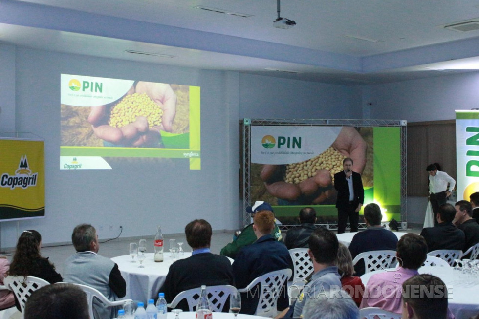 || Eloi Darci Podkowa, diretor vice-presidente da Copagril fazendo a abertura do evento de premiação do PIN safra de soja 2017/2018.
Imagem: Acerco Comunicação Copagril - Crédito: Tainã Felipe Cerny - FOTO 21 -