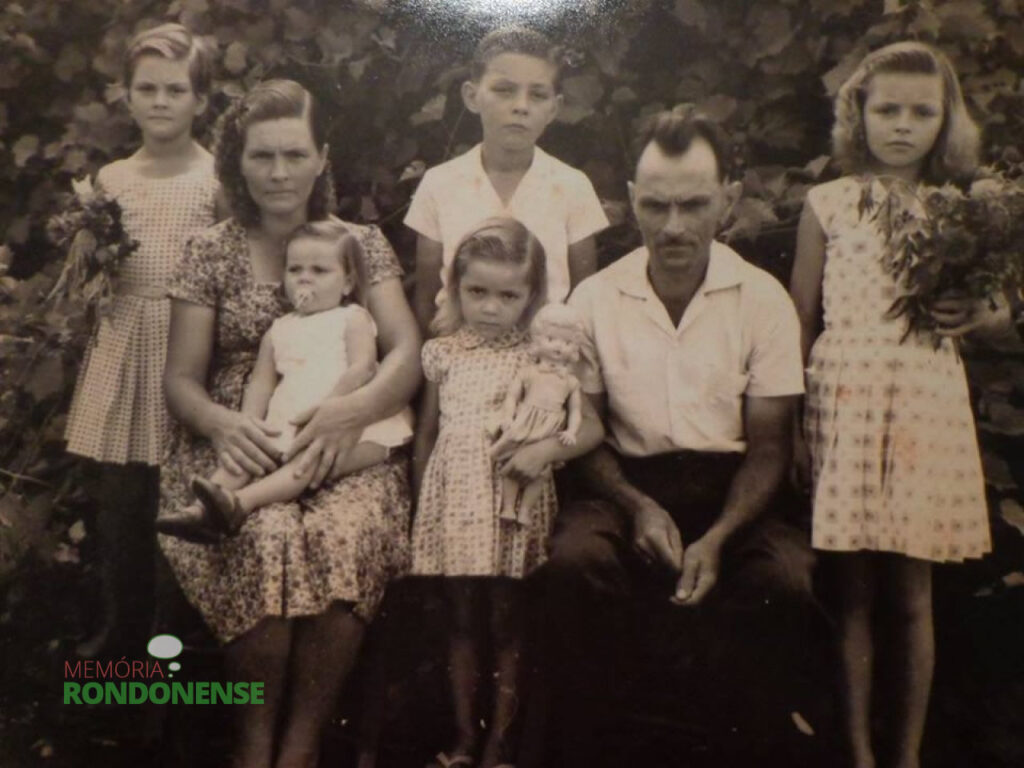 A pioneira Tereza (Grohmann) Römer, esposa de Ludwig  Federico Römer e mãe Norma,  Holdi, Irma, Vilma e Selma. 
Imagem: Acervo Selma Römer Krack