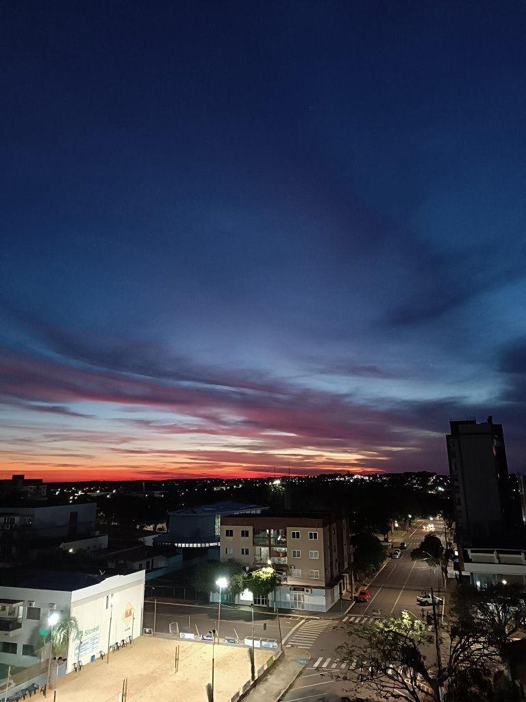 || Poente na cidade de Marechal Cândido Rondon, em 12 de agsoto de 2024.
Imagem? Acervo e crédito da rondonense Sandra Regina Lui - FOTO 14 -