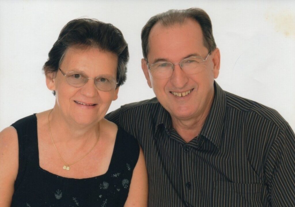 || Casal pioneiro rondonense Loyre e Dorival Meine que chegou de mudança em Marechal Cândido Rondon me julho de 1973.
Imagem: Acervo pessoal dela - FOTO 19 -