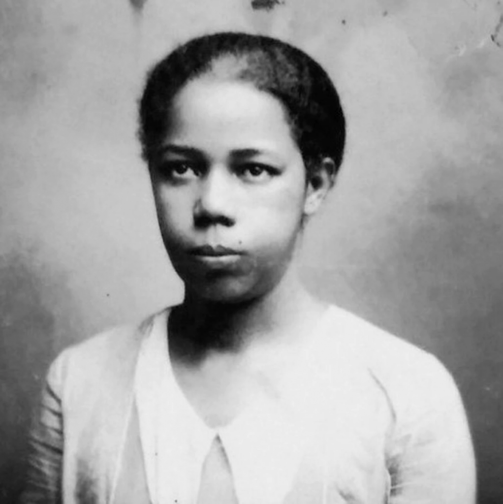 || Deputada estadual catarinense Antonieta de Barros - proponente do Dia do Professor., em 1947.
Imagem: Acervo Wikipedia - FOTO 3 -