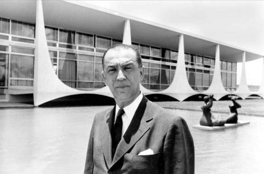 || Jusceleino Kubistchek de Oliveira, ex-presidente da República, falecido em agosto de 1976.
Imagem: Acervo Arquivo Nacional - FOTO 5 -