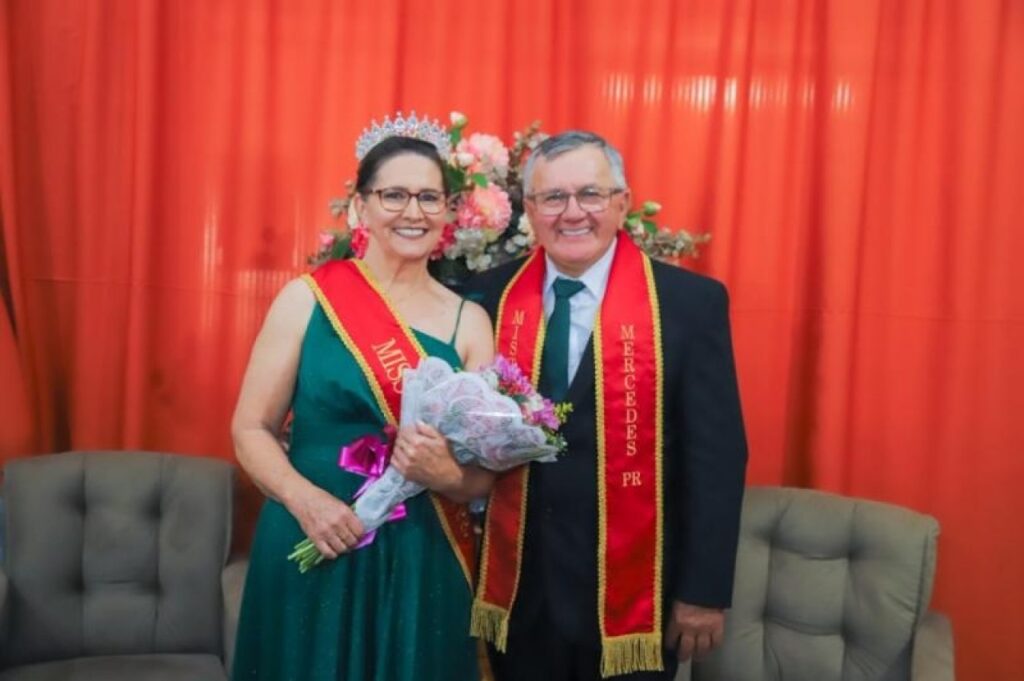 || Casal Delci Müller e Elton Becker, eleito casal Miss e Mister 3ª Idade 2025 de Mercedes, em agosto de 2025.
Imagem: Acervo Imprensa PM-Mercedes - FOTO 34 -