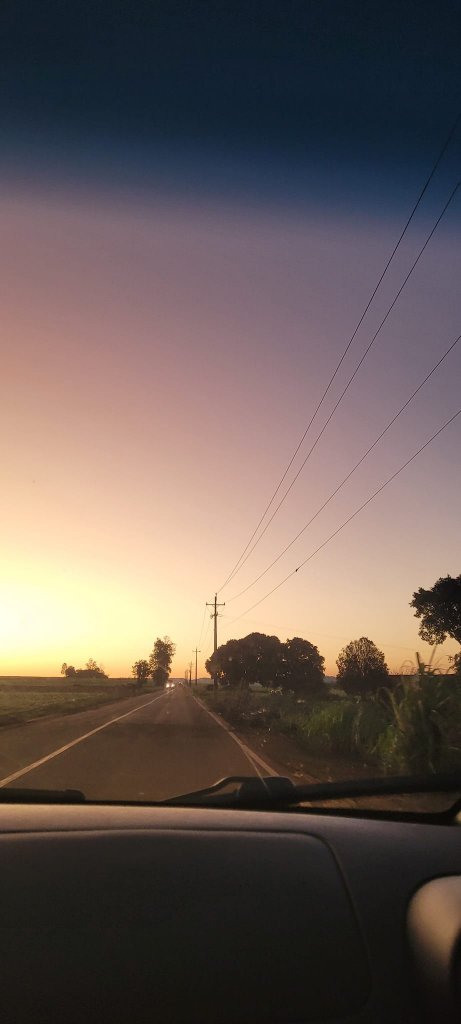 || Entardecer no interior do município de Marechal Cândido Rondon, em 23 de outubro de 2022.
Imagem: Acervo e crédito da pioneira e professora rondonense aposentada Ilda Bet - FOTO 35 -