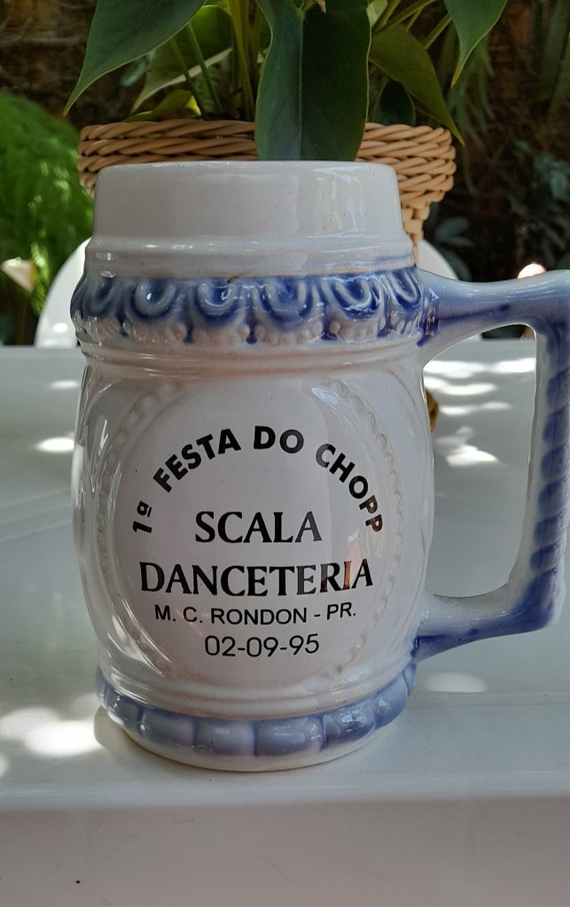 || Caneca da 1ª Festa do Chopp da Danceteria Scala, em setembro de 1995.
Imagem: Acervo pessoal - FOTO 10  -