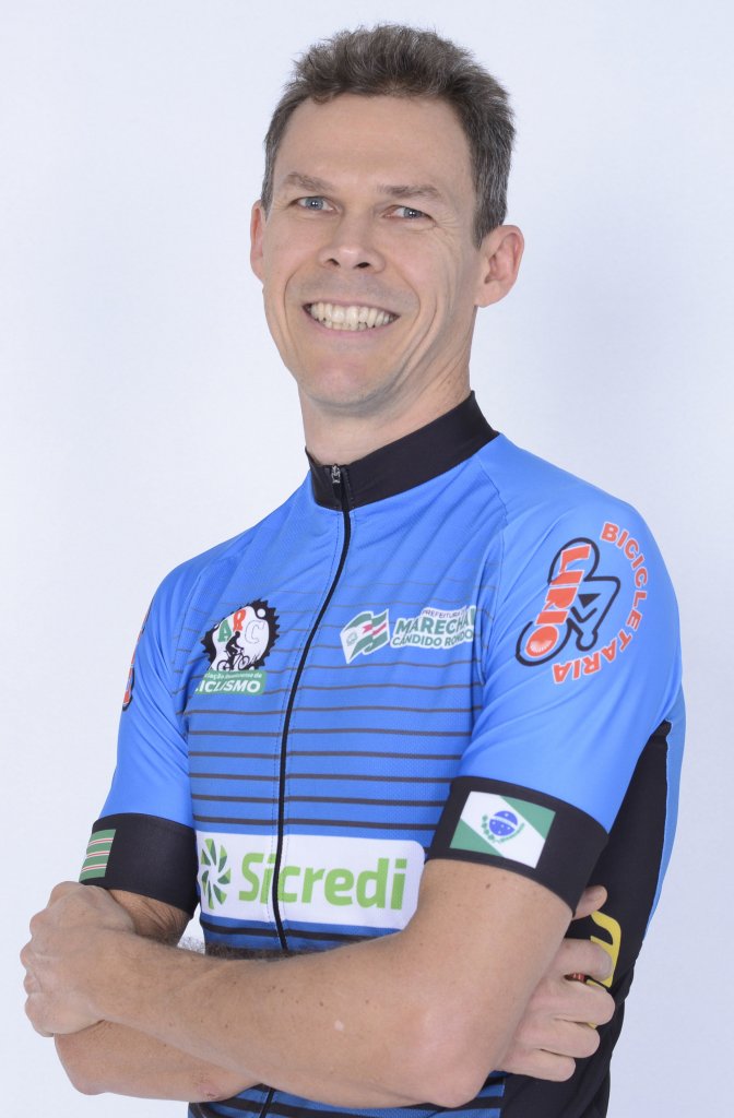 || Ciclista Marco Aurélio Stenzel , campeão na categoria Master 4 Sport no Regional Oeste Mountain Bike 2018. 
Imagem: Acervo ARC - FOTO 15 -
