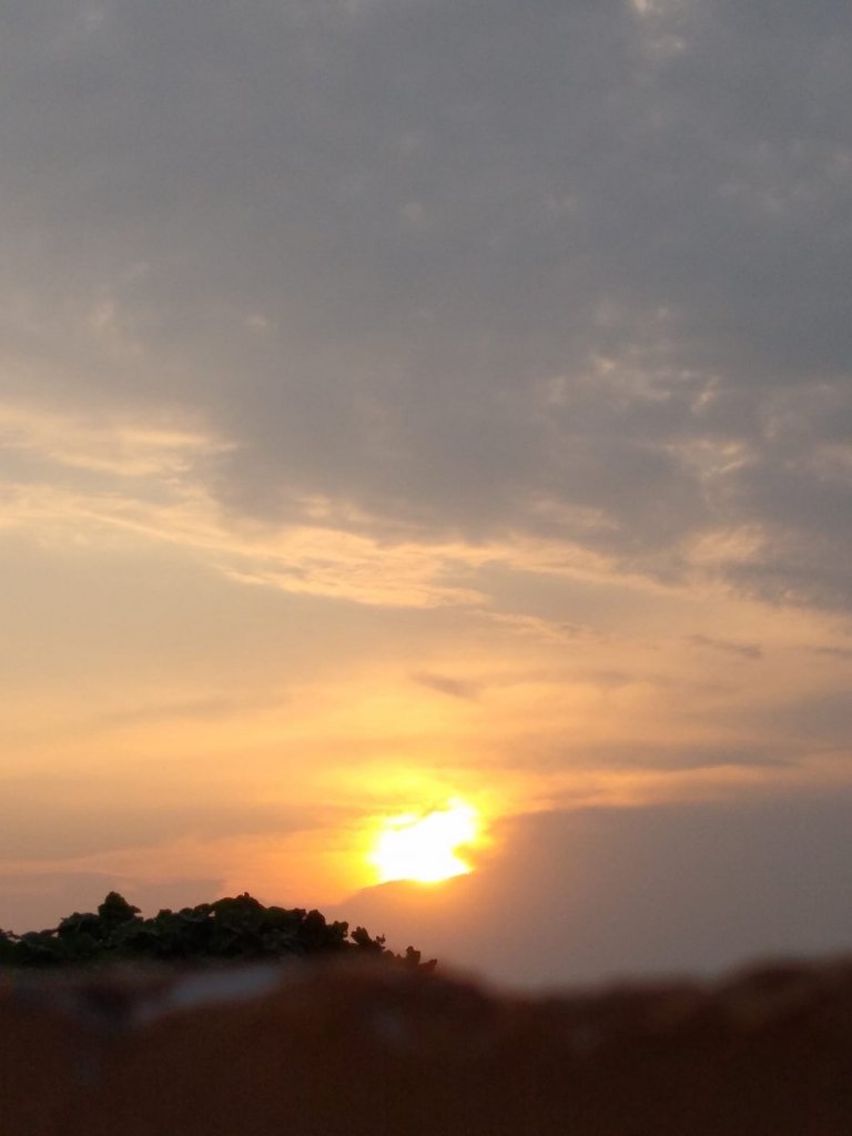 || Final da tarde em Marechal Cândido Rondon, em 27 de setembro de 2020. 
Imagem: Acervo e crédito de Ilda Bet - FOTO 13 -