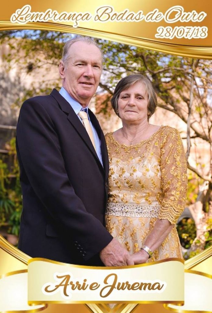 || Casal Jurema e Arri Neujorks em foto oficial das Bodas de Ouro, em julho de 2018. 
Imagem: Acervo pessoal - FOTO 24 -
