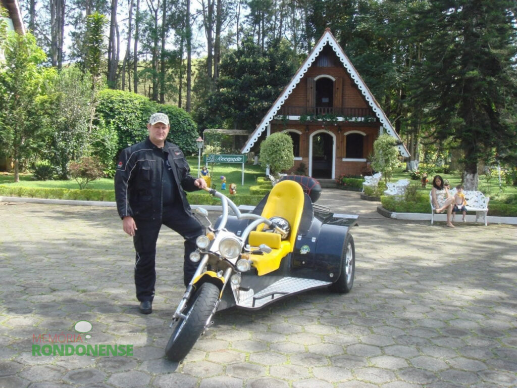 O rondonense e rotariano Neri Wagner que foi eleito presidente nacional da International Fellowship of Motorcycling Rotarians, em 16 de outubro de 2015. 
Imagem: Acervo partocular